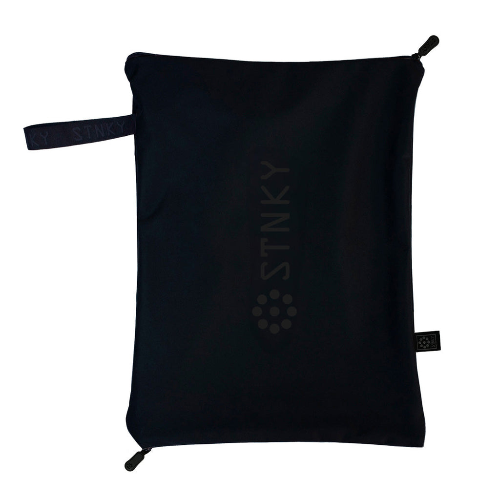 The Dirty Zone — Gym Bag Insert with a Built-In Wash Net