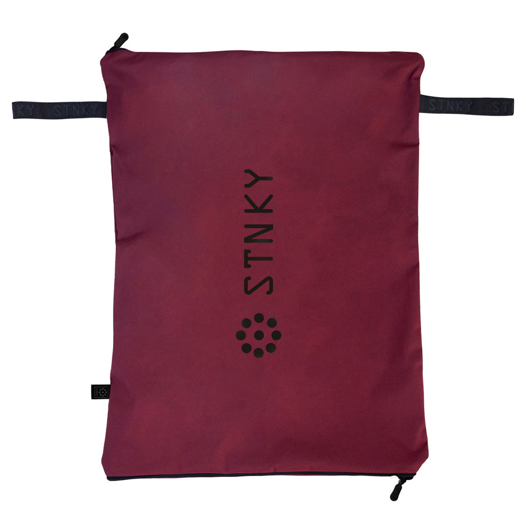The Dirty Zone — Gym Bag Insert with a Built-In Wash Net