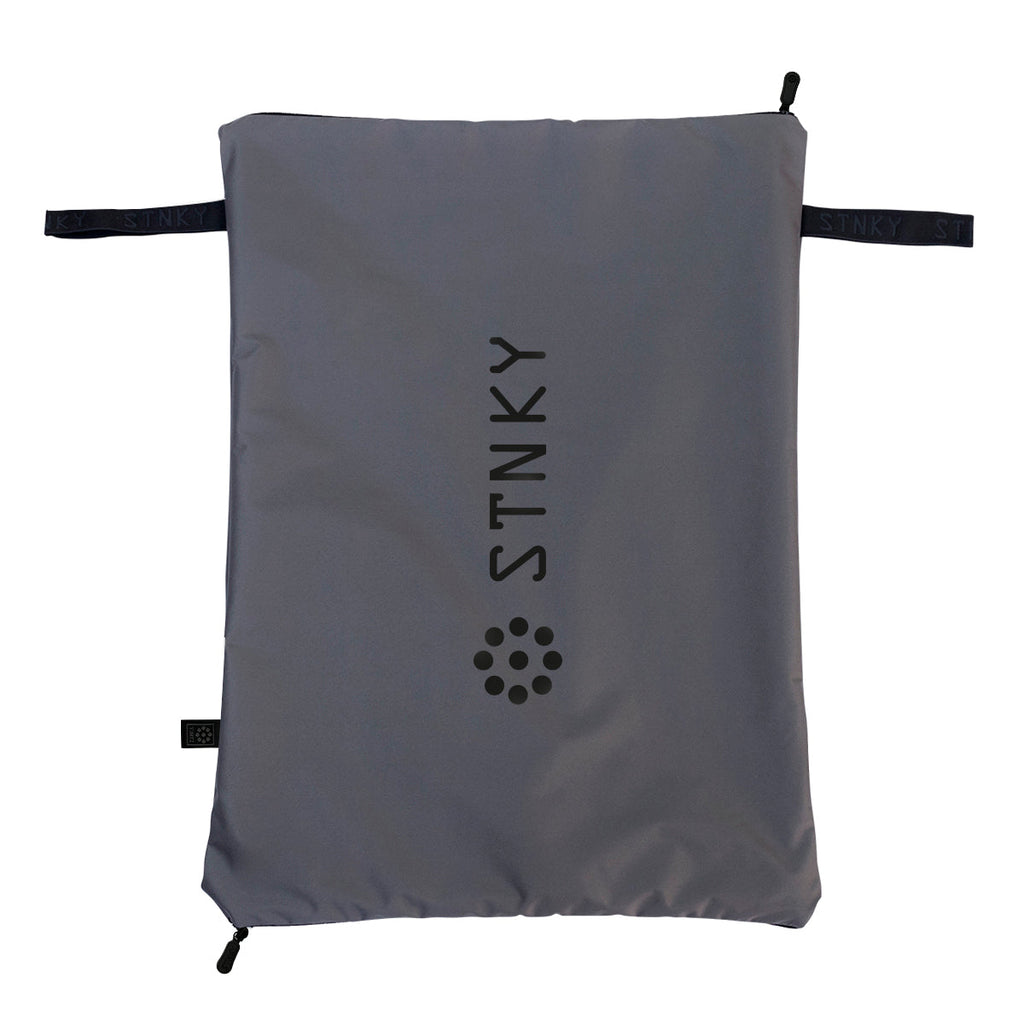 The Dirty Zone — Gym Bag Insert with a Built-In Wash Net
