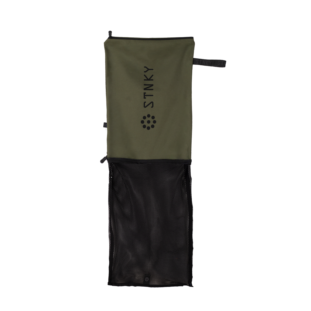 The Dirty Zone — Gym Bag Insert with a Built-In Wash Net